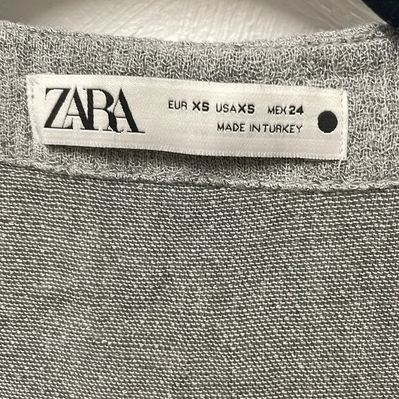 Zara XS peplum hem grey knit button down shirt - Picture 3 of 4